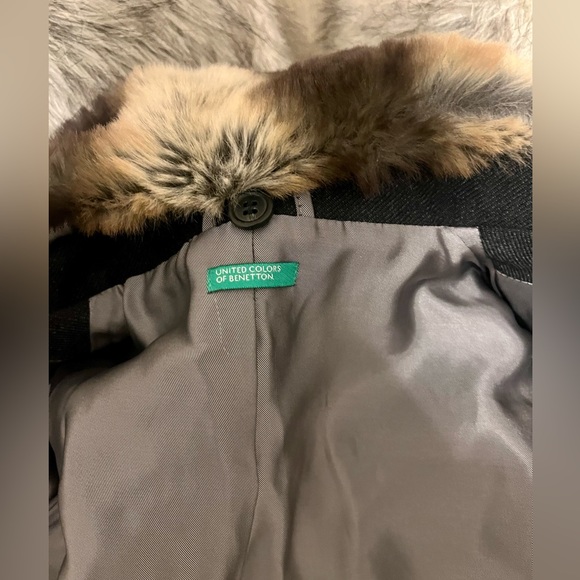 NWOT United Colors of Benetton 3/4 sleeves jacket, blazer Faux fur collar - Picture 5 of 6